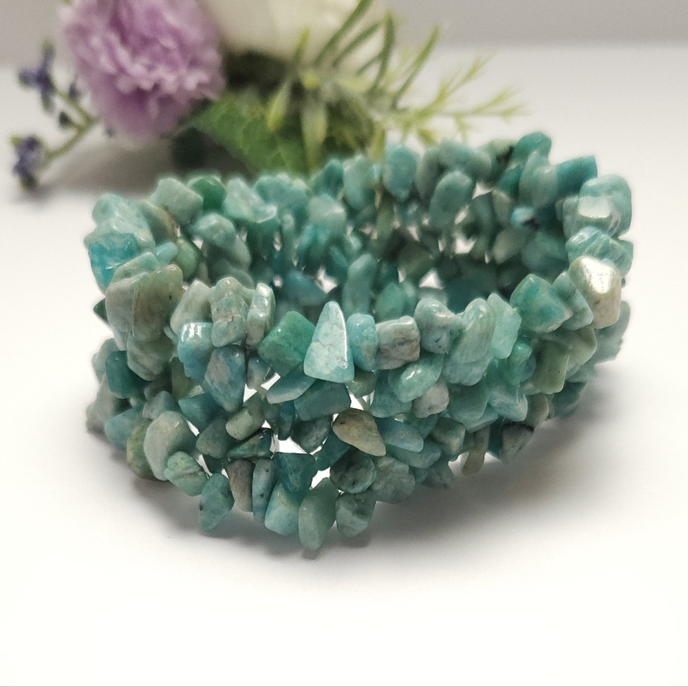 Handmade Amazonite Stone Chip Stretch Bracelet - Picture 9 of 10